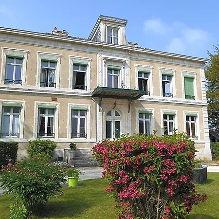 Chateau De 住宿加早餐酒店